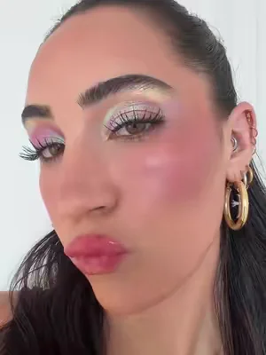 #ourbella #duochromeeyeshadow #dealsforyoudays 