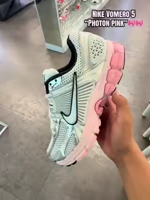 Nike Vomero 5 photon pink😻😻 #nikevomero5 #gymgirlies #vomero5 #dealsforyoudays #gymshoesforwomen 