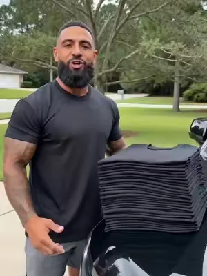 12-Pack, only $39.99. Clean black tees for yard days, quick outfits, and everyday rotation.#blacktee #blacktshirt #mensbasics #basictee #12pack #yardfit #carstyle #dailyrotation #menswear #tiktokshop #tiktokshopfinds #fyp #SummerVibes #DealsForYouDays #fathersdaygift