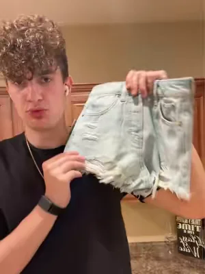 #womensshorts #tiktokshopdealsforyoudays #jeanshorts #denimshorts 