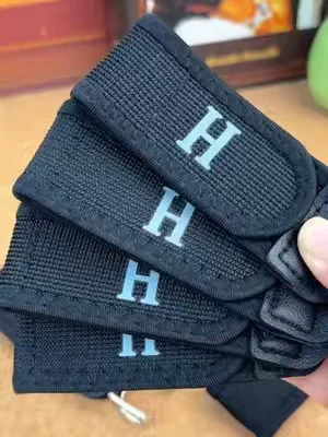 ¡Adiós al pesado hebilla del cinturón! Este cinturón elástico sin hebilla mantiene tus pantalones seguros y cómodos, con un aspecto limpio e invisible. ¡Ideal para el uso diario o las actividades al aire libre! #belt #TikTokShopDealsforYouDays #SummerWins #Fathersdaygift #Summervibes 