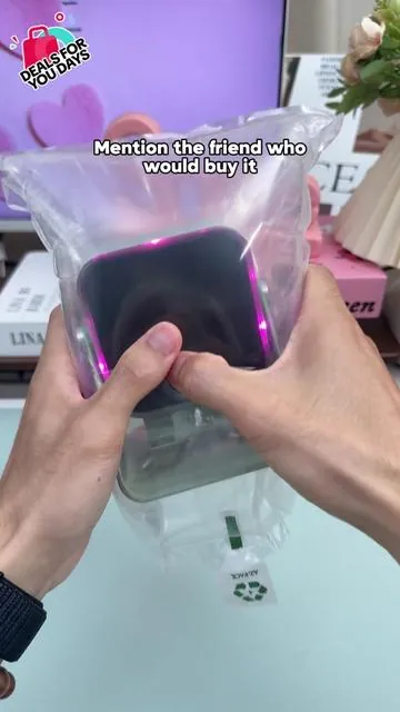 It holds my phone while boosting the sound #putare#fyp#trends#techgadgets#giftideas#tiktokmademebuyit#muscitok#inductionspeaker#bluetooth#amplificador#phoneholderstand#emergencypowerbank#dealsforyoudays 