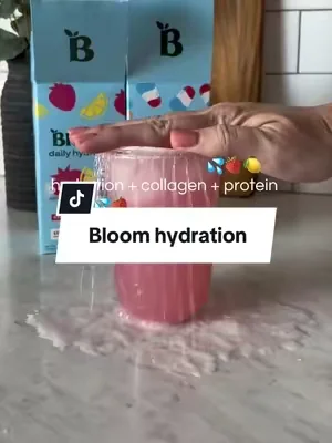 Replying to @Ruthie  @Bloom Nutrition never misses & these hydration sticks are perfect for summer and getting in extra protein & collagen!  #bloomhydration #hydrationsticks #collagenpeptides #dealsforyoudays #proteindrink 