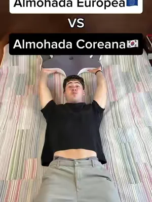 Con cual prefieres dormir?🤔💤 #descanso #almohada #dormir #dormirbien #dolordecuello duerme sin dolor de espalda o cuello con esta almohada viscoelastica ergonomica cervical esta almohada es perfecta si duermes de lado por las noches o duermes bica arriba o duermes boca abajo por las noches