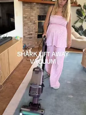 Feels wrong, but cords are the way to go 😆🙌🏻 #sharkvacuum #vacuum #sharkliftaway #vacuumtips #dealsforyoudays 
