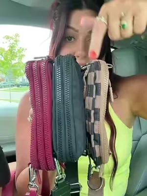#wallet #irisandrainbow #dealsforyoudays #tiktokshopcreatorpicks 