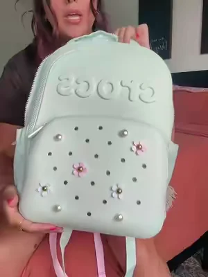 #crocs #backpack #backtoschool #tiktokshopcreatorpicks #dealsforyoudays 