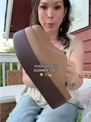 #crocs #crocssuperbrandday #dylanclogs #summerwins #dealsforyoudays 