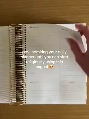 August really can’t come soon enough!! #dailyplanner #thedaileeplanner #planner #midyearplanner 