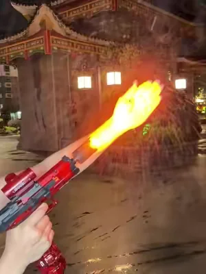 This cool electric water gun can fascinate all children#childrentoys #cool#tiktokshop #electricwatergun #waterguntoy 