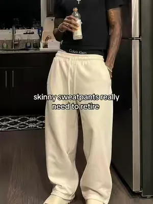 baggy sweats just look better on feet #baggypants #baggysweats #fitcheck #summerfits #streetwear 