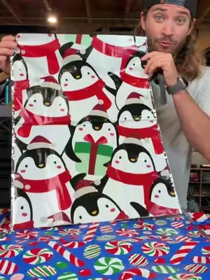 Kringle Express gift bags make wrapping presents so much easier! #giftbags #wrappingpresents #QVCSuperBrandDay 