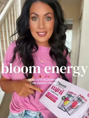 these itty bitty bloom mini can energy drinks are PERFECT with 100mg of caffeine 😋🍓⚡️ @Bloom Nutrition #bloom #bloomnutrition #bloomenergy #energydrinks #tiktokshopcreatorpicks 