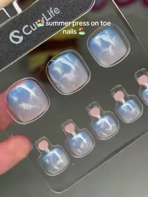obsessed 🤩 🏖️ #pressontoes #diypedicure #diynails #summerwins #dealsforyoudays 