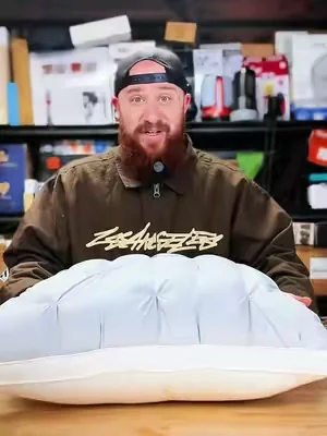 A pillow like this at that price is crazy 