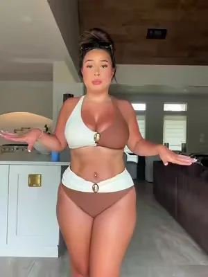I’m in love #swimsuit #swimsuittryon #tiktokshopcreatorpicks #dealsforyoudays #fashiontiktok 