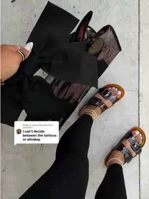 Replying to @dawnmitchellschaf so hard to choose I love both 😭🤎 #jellysandals #dealsforyoudays #summershoes #cutesandals @Cushionaire 