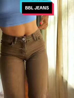 I didn’t think I would live the brown this much  #tiktokshopcreatorpicks #summerwins #dealsforyoudays #bbljeans #stretchyjeans 