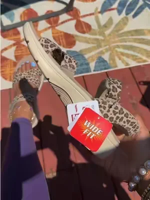 New leopard print Skechers 🥵 #skechers #skecherssandals #sandals #dealsforyoudays #summerwins 
