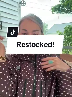 @PUFFIT.US.OFFICIAL my favorite cropped rain jacket  Polka dots are life! #polkadots #rainjacket #puffit #tiktokshopcreatorpicks #dealsforyoudays 