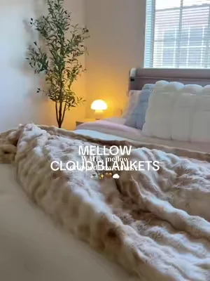 mellow knew the homebody girls needed new colors ☁️🤎💫 they now have a XL blanket for king size beds 🤌🏻 #mellowblanket #mellowsleep #blanket #cozyathome @Mellow Sleep 
