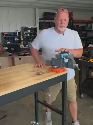 Heavy duty bench vise #vise #tools #workshop #garage #DIY 