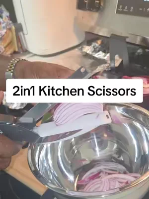 anything that makes cooking easier is a yes for me! #kitchengadgets #kitchenscissors 