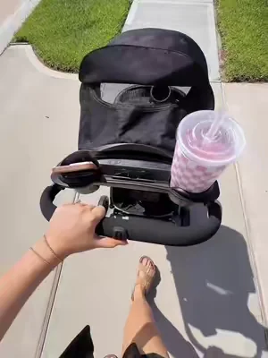 Three cupholders and a big under basket…. Yes everybody wants this. 🤪🤭😍😍🎀