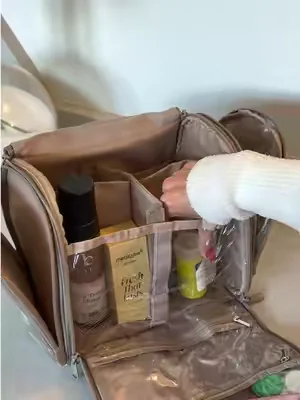 Best travel bag HANDS DOWN. @BAGSMART would make such good gift!!! Perfect for dorm bound freshman! 