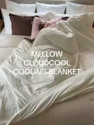 Cannot sleep without them the coldest blanket everrrr 🥹☁️🤍 @Mellow Sleep  #mellowsleep #mellowcoolingblanket #cloudcoolblanket #coolingblanket #dealsforyoudays 