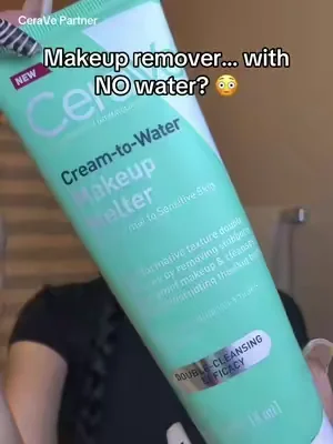 No water. No harsh scrubbing. Just clean, hydrated skin. 🤍 If you wear makeup, this is worth trying. @CeraVe #ceravepartner #ceravesummer #ceravetiktokshop #makeupremover #dealsforyoudays 