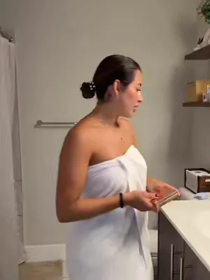 Me niego a seguir así ⚫️⚫️⚫️ #darkspots #hyperpigmentation #tiktokshopdealsforyoudays #dealsforyoudays #SuperBrandDay AD @Truly Beauty  Disclaimer: This product does not cure, treat, or prevent any disease. Results may vary from person to person. Everyone's body reacts differentiy. Consult your physician before use, especially if you are pregnant, breastfeeding or under medicaltreatment.
