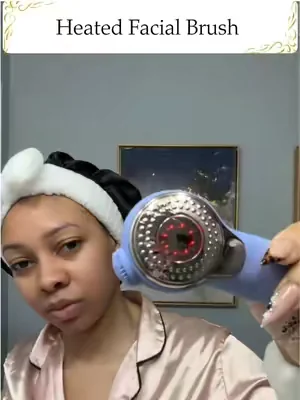 This facial brush has changed the game for my morning routine and skin! 10/10 😃🙌🏽 #dealsforyoudays #summerwins #facialbrush #skincareroutine #skincarehacks 