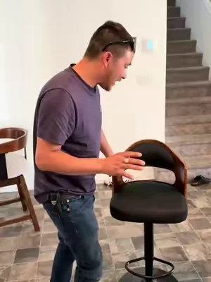 7654378996364332302