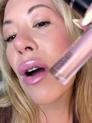 @M·A·C Cosmetics that deal 👌💗 