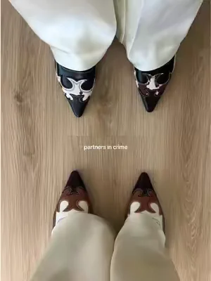 #heels #kittenheels #westernfashion #westernstyle #chic 