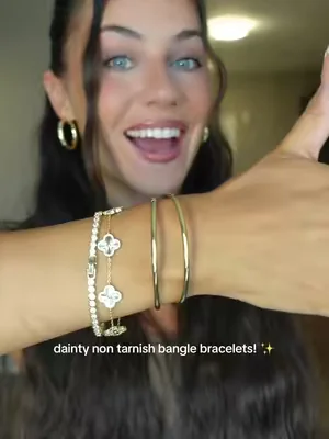 Tarnish free bangle bracelets from Pavoi! 14k gold plated and perfect for small wrist girlies💖 #bracelets #bangle #waterproofjewelry #pavoi #dealsforyoudays 