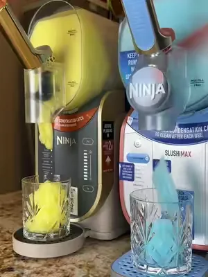 What’s the difference between the Ninja Slushi Pro and the Ninja Slushi Max? #ninjaslushi #slushi #slushymaker #slushymachine #dealsforyoudays 