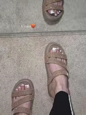 Crocs Women's Getaway Gems Strappy Sandals #dealsforyoudays @Crocs 