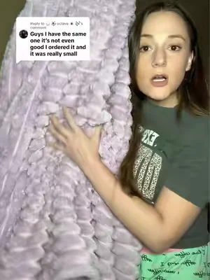 Replying to @🎧 ⚽️ octave 🕷️ 🎶 giant fluffy soft blanket that is in fact huge #dealsforyoudays #summerwins #summervibes 