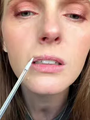 Wait.. plumping lip LINER is actually kind of smart. #lipliner #lipplumper #buxom #ttsbeautybesties #tiktokshopcosmetics 