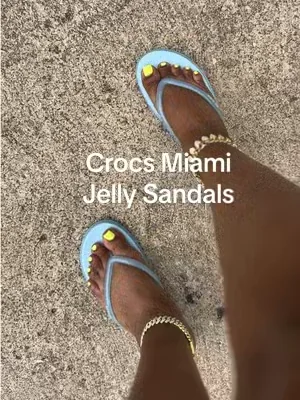 Hurry before they’re gone again !! #crocs #sandals #crocsmiamisandals #crocssandals #dealsforyoudays @Crocs 