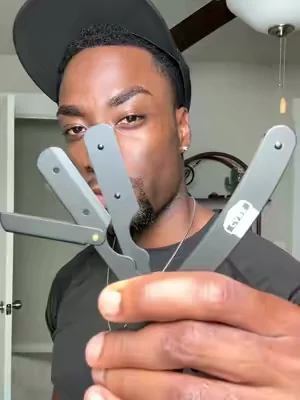 This razor just fired my barber.💈 #mensgrooming #barber #groomingtools #lineup 