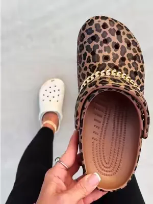 #crocssuperbrandday #dealsforyoudays #crocs #leopardprint #clogs 