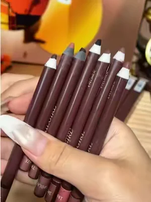 24-hour waterproof smudge-proof silky eyeliner🥰💄#makeup #tiktokshop #Eyeliner #waterproofeyeliner #beauty