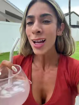 #bloated #GlowUp #kyliejenner #dealsforyoudays #tiktokshop Disclaimers semanas antes) Los resultados pueden variar. Hidratación, Colageno y mejora para la piel. 