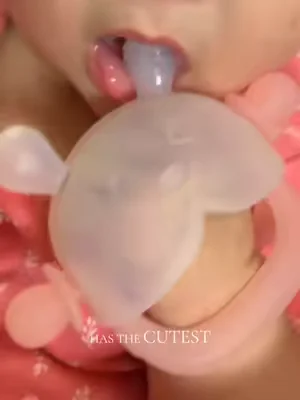 If you don’t have this teether you are missing out on giving your baby so much gum relief! Dr.Isla’s teether has been the only thing to soothe my babies achy gums while she is teething. BPA free sold silicone, 4 different textured nubs, and my favorite- the no drop design. 👶🏽🦷🥰#teethingbaby #babiesoftiktok #DealsForYouDays #SummerVibes #SummerWins @Dr.isla America 