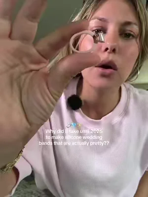 @Rinfit Rings are changing the way I feel about silicone rings! This is freaking gorgeous!! #rinfitrings #siliconeweddingring #weddingband #pregnancy 