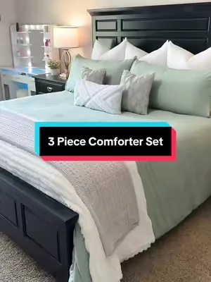 The length is EVERYTHING! I wish all my comforters were this long!! @Litanika  #comforter #comforterset #bedding #beddingset #oversizedkingcomforter