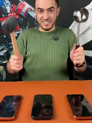 What does a truly durable tempered film feel like? 🛡️ It doesn't scratch, doesn't jam your hands, and the more you use it, the more comfortable it is.#tiktok #fyp #tiktokshop #Transforminggoldsteelscreenprotector 